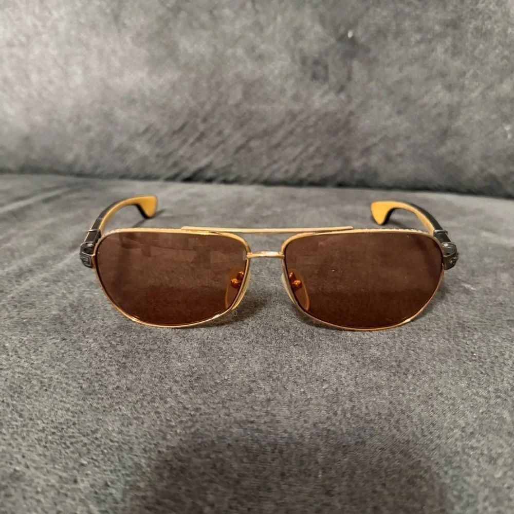 Stylish Gold Aviator Sunglasses